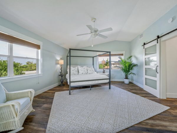 Anna Maria 4 Bedroom Pool House Walk to Beach